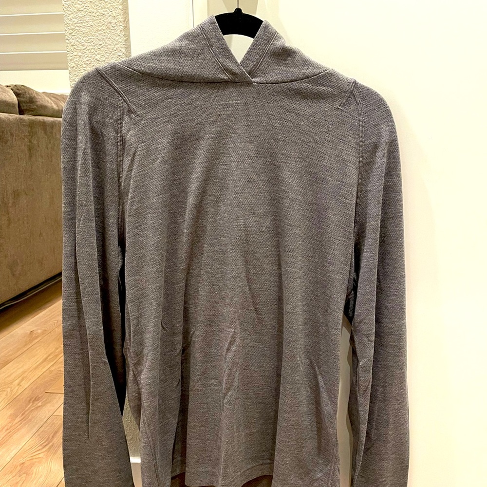 LuluLemon Men’s tshirt hoodie